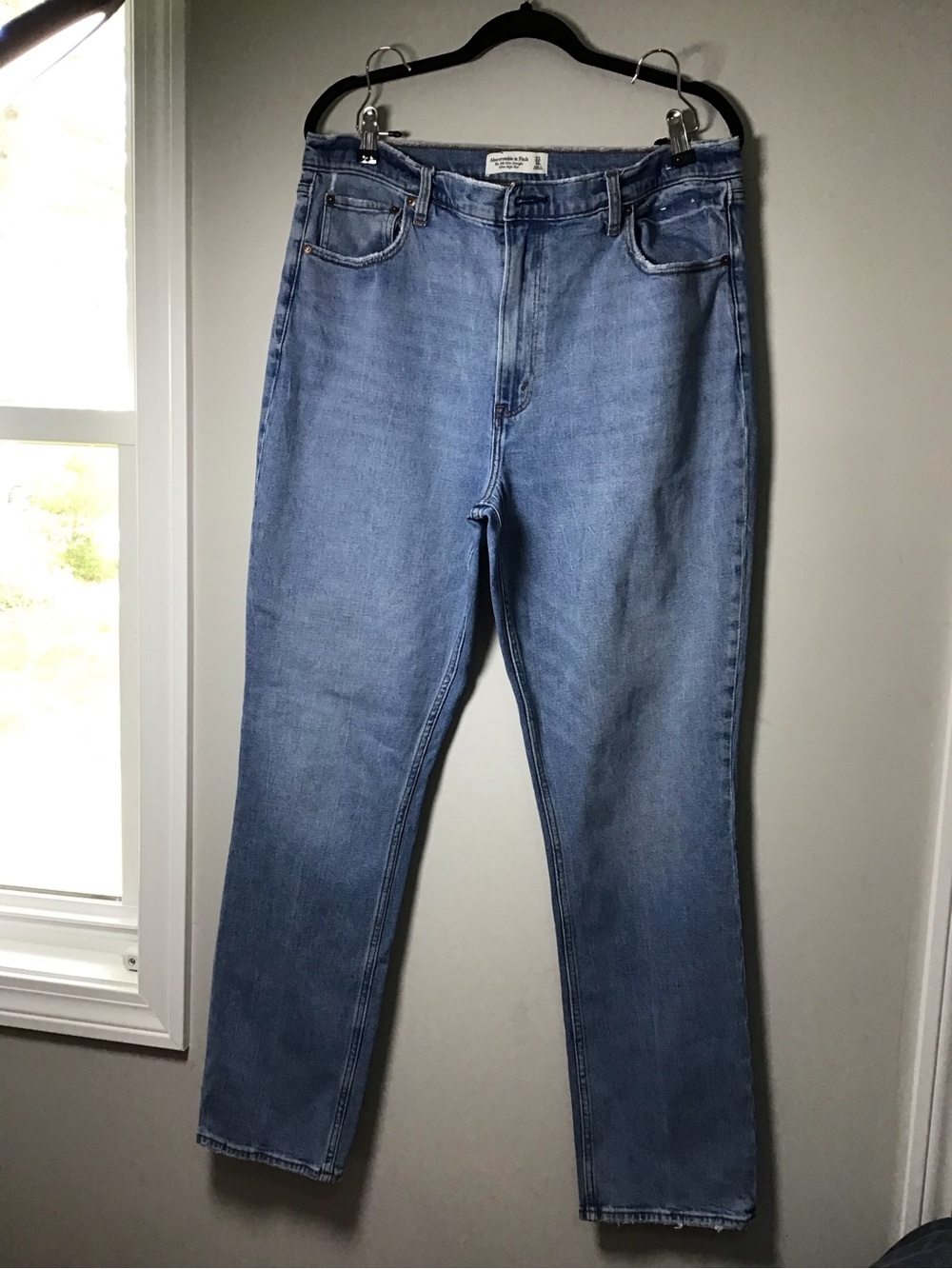Abercrombie & Fitch The 90’s Slim Straight Ultra High Rise 33/16 Stretch
Blue